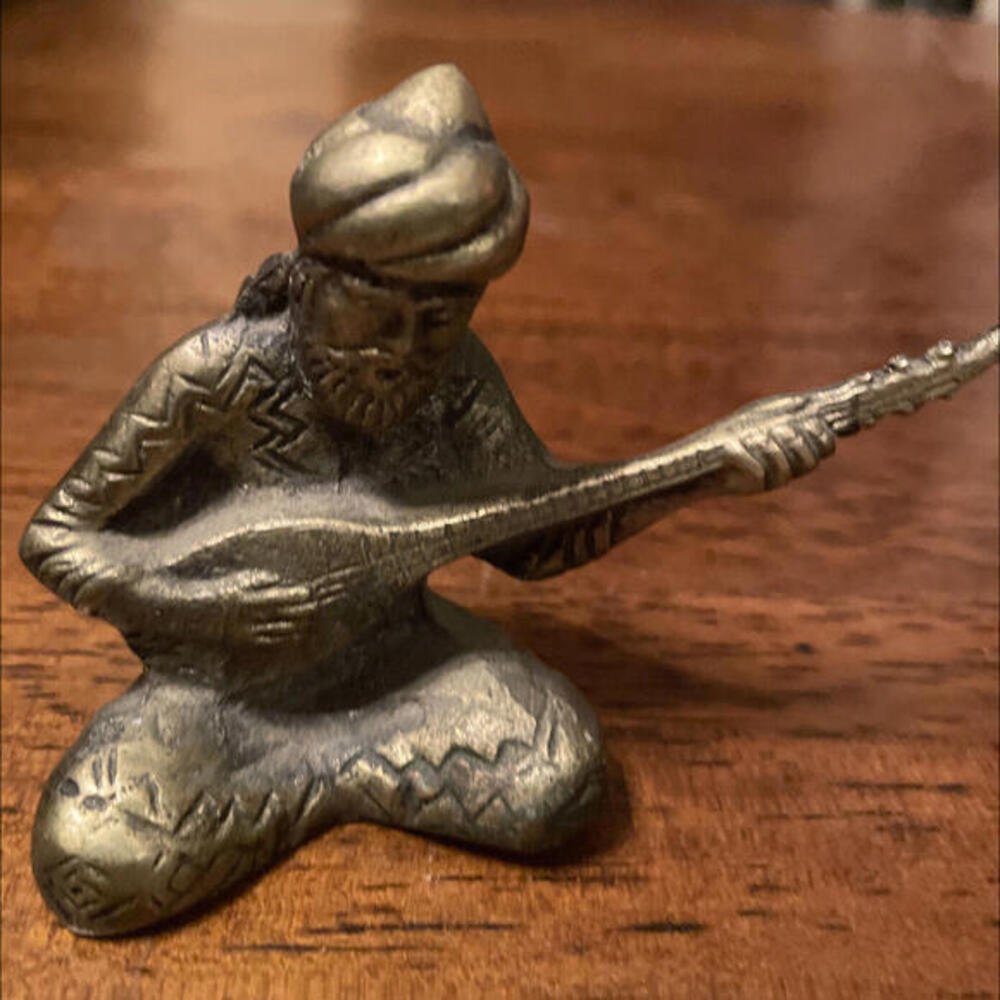 Vintage Brass Middle‎ Eastern Man Musician Playing Mandolin Guitar 3.5”x2.5”